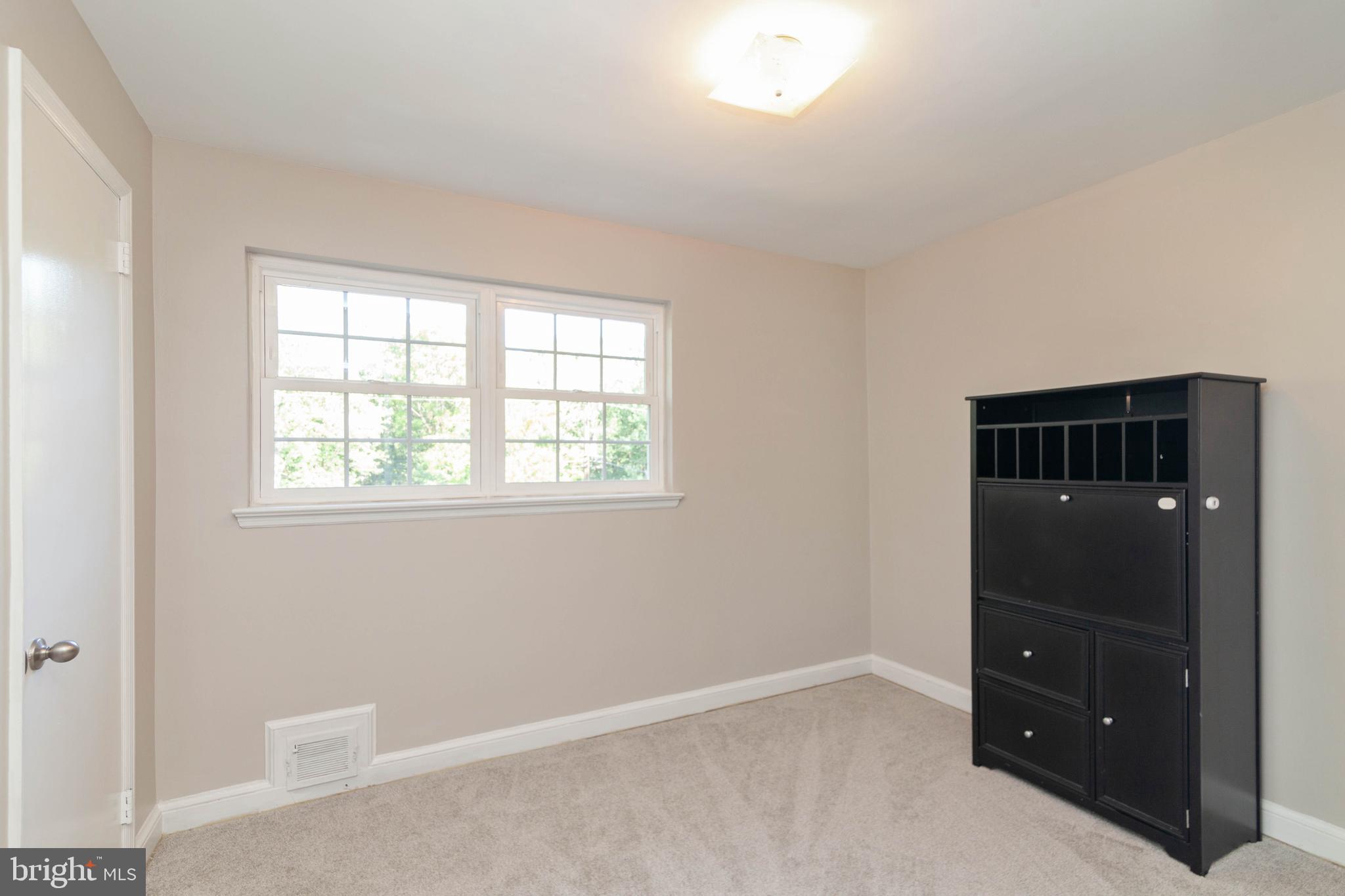 BROYHILL CREST - Residential