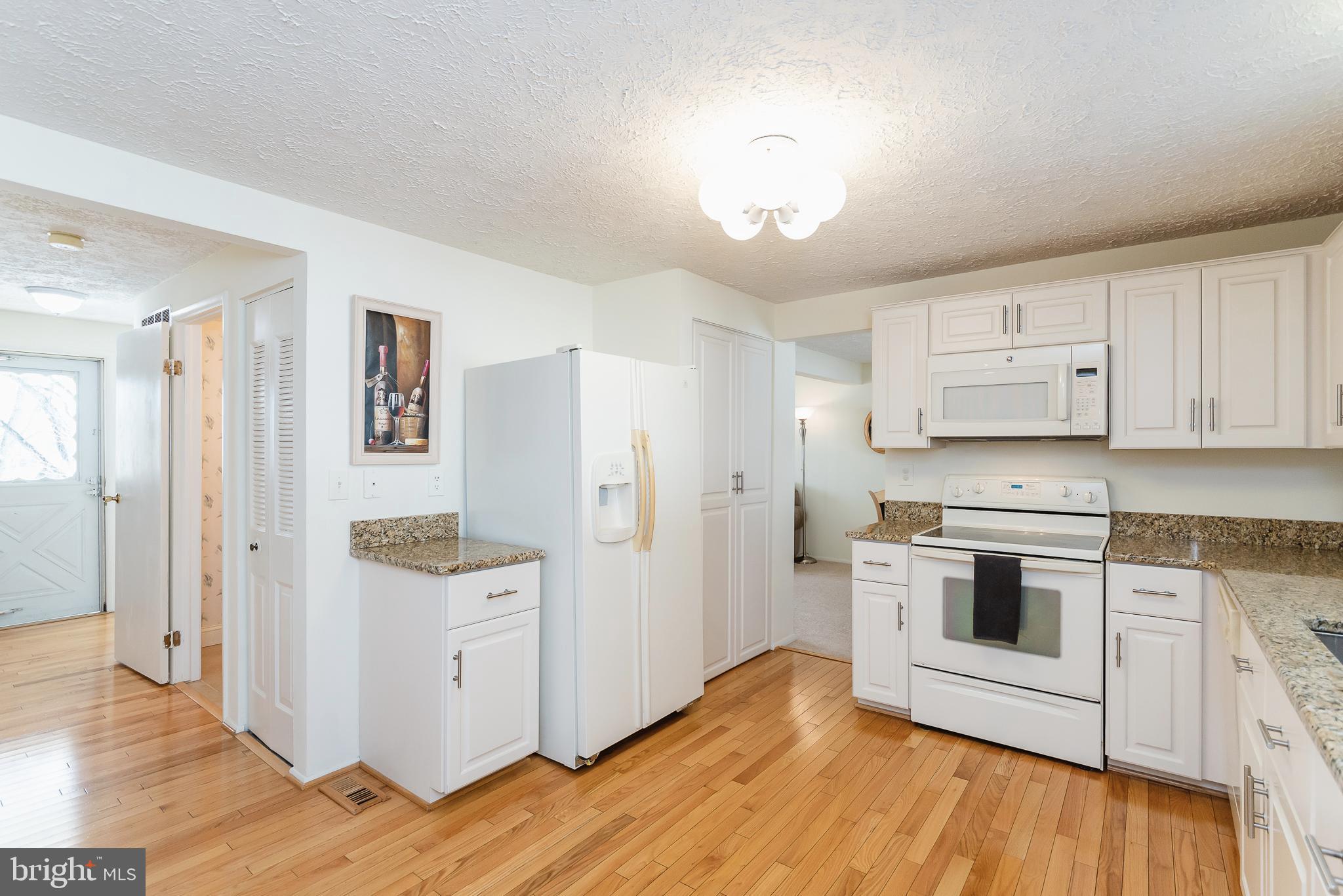 TIMBER GROVE - Residential