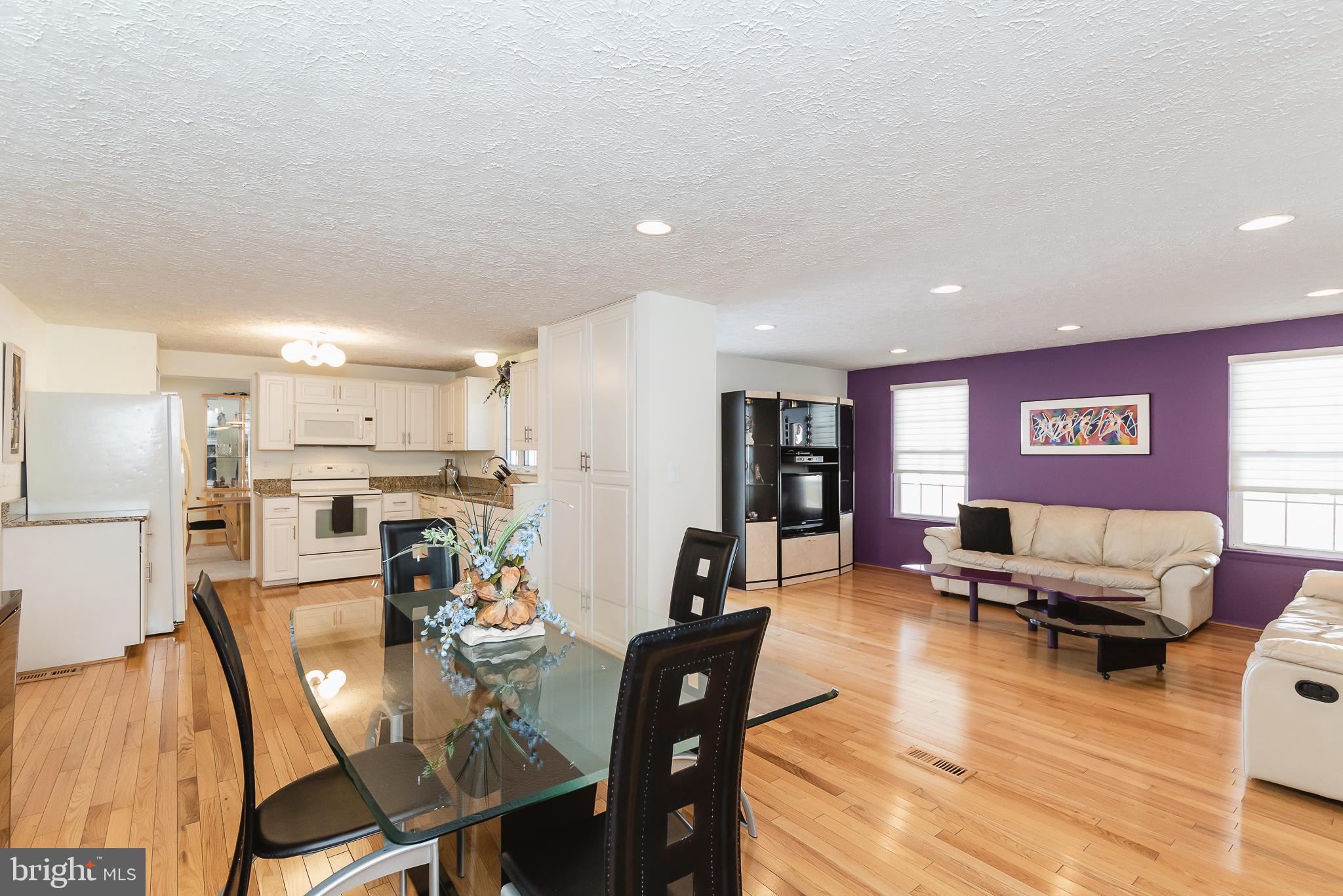 TIMBER GROVE - Residential