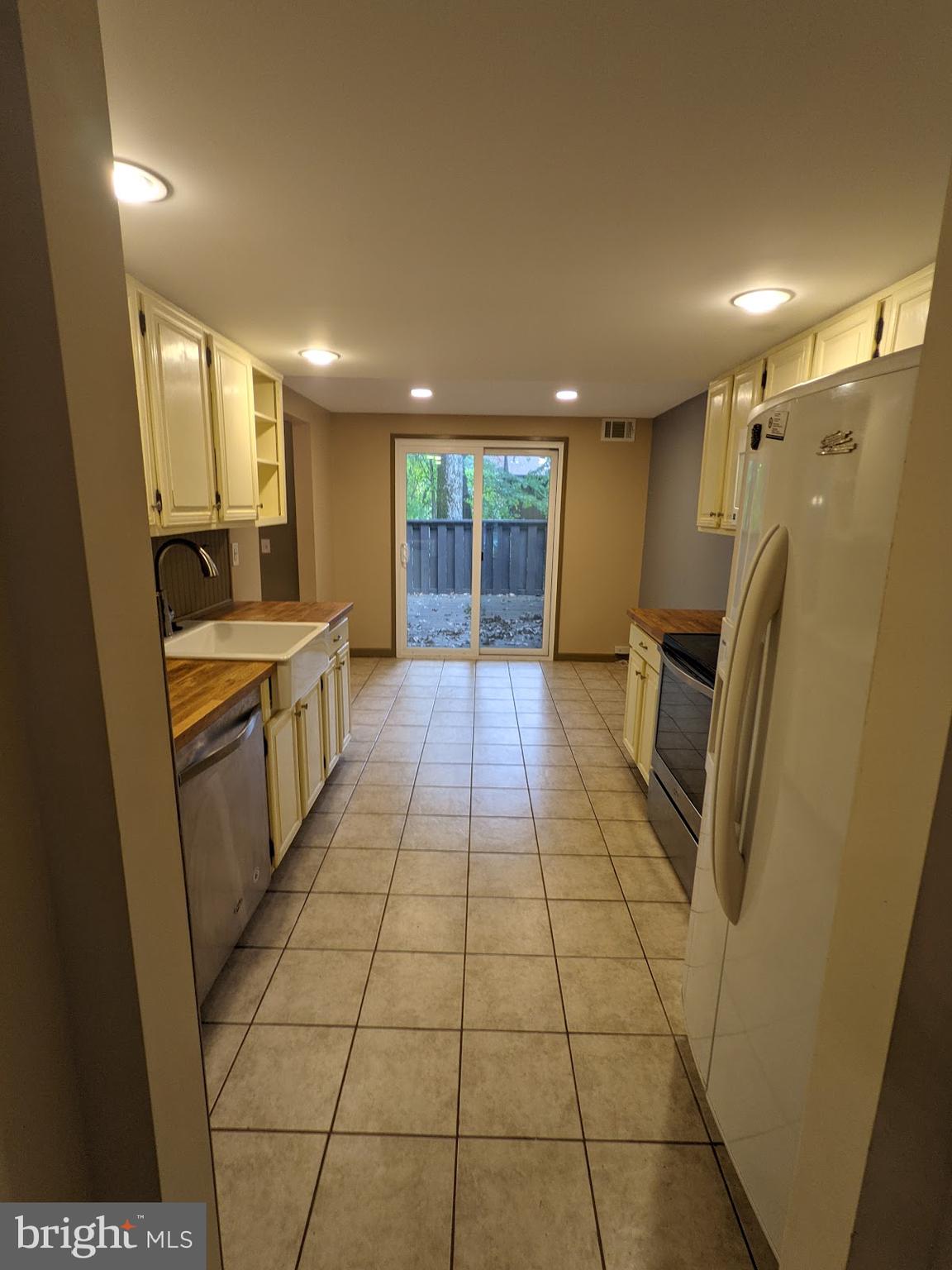 RESTON - Residential Lease