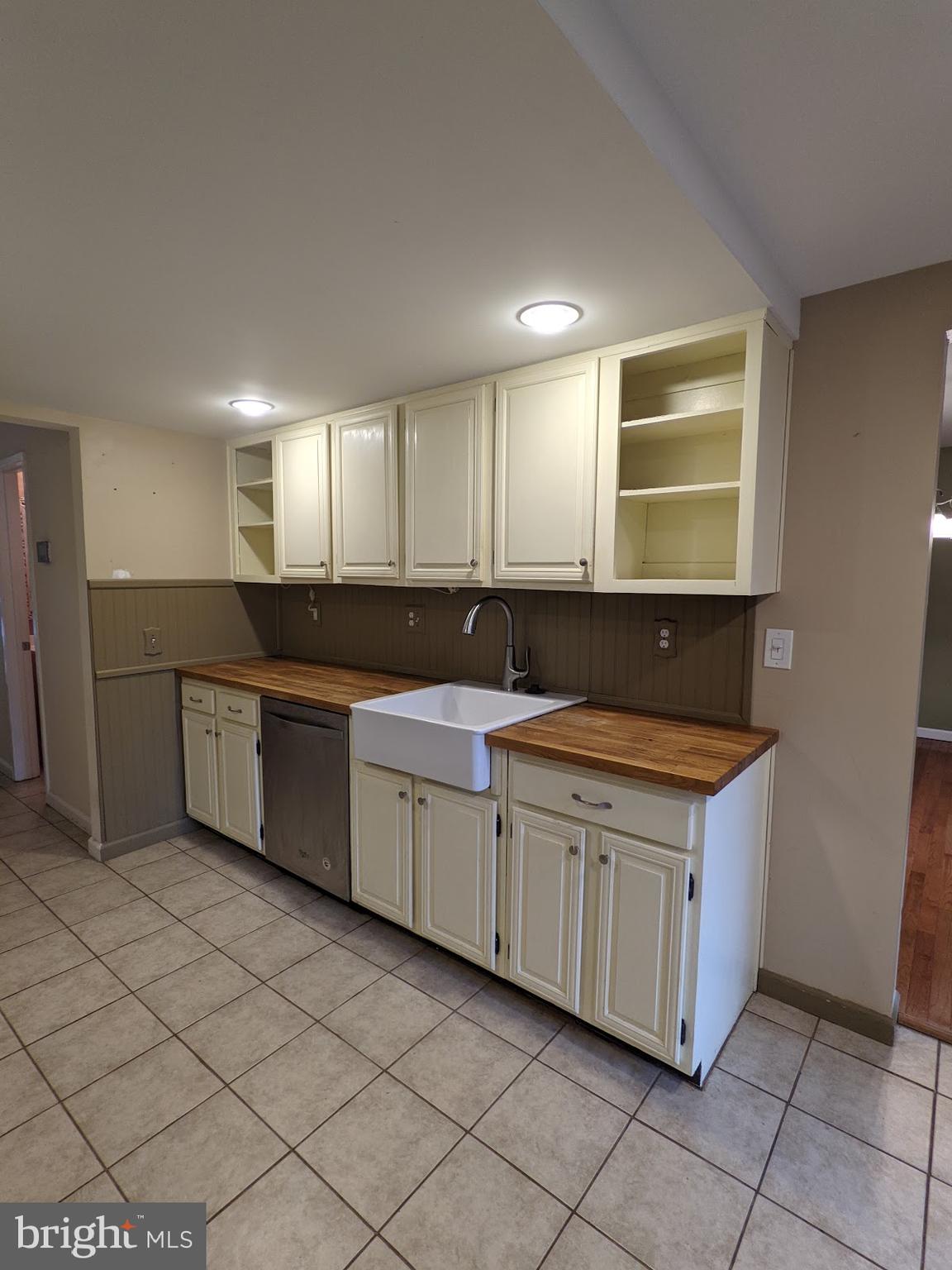 RESTON - Residential Lease