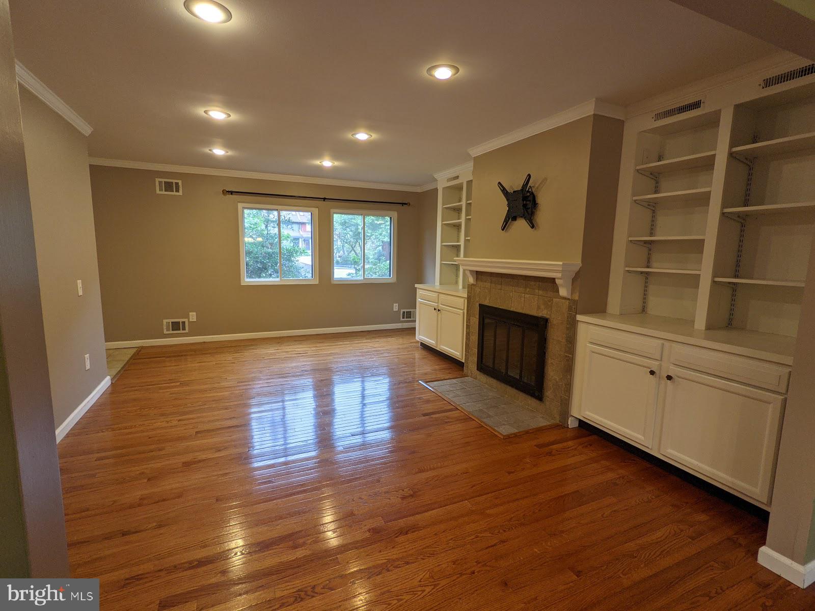 RESTON - Residential Lease