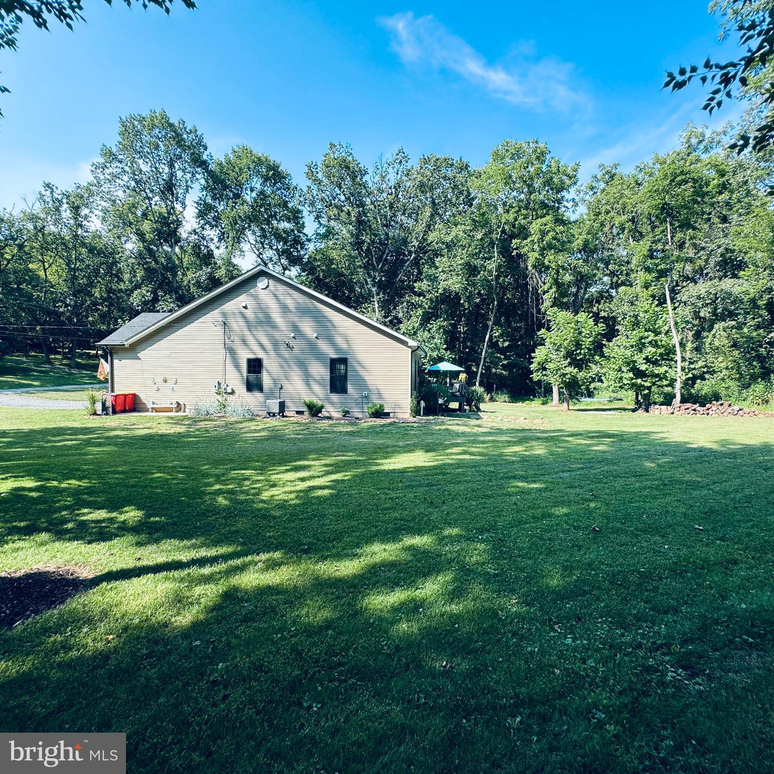 102 DAWN LANE
