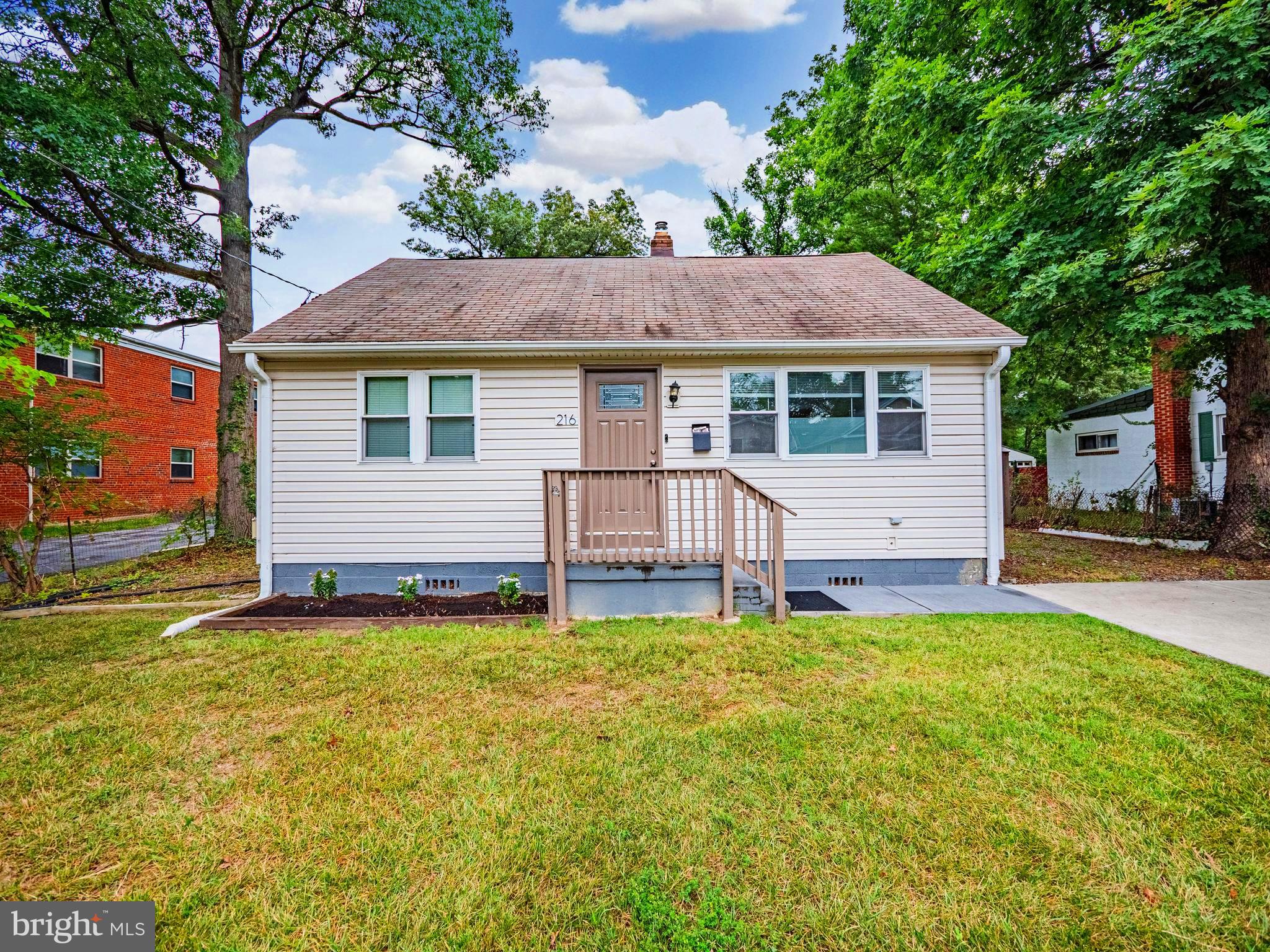 LINCOLN PARK - Residential