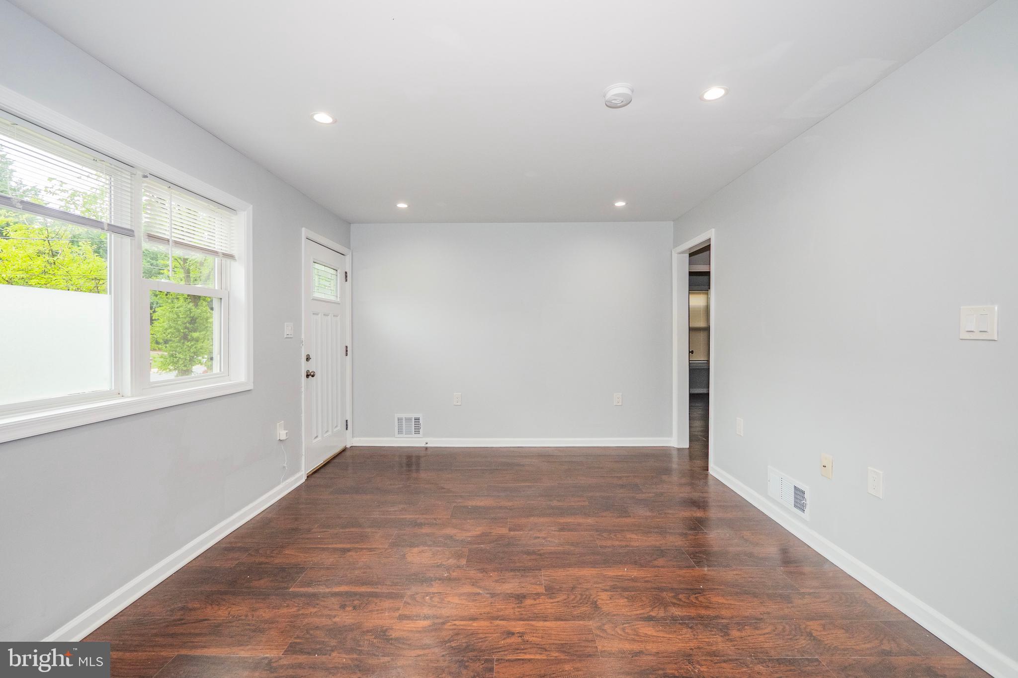 LINCOLN PARK - Residential