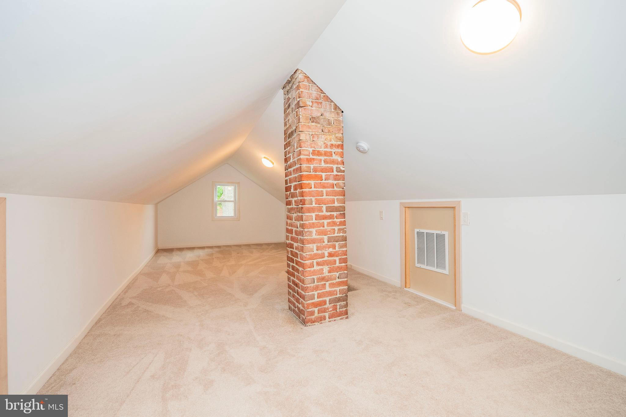 LINCOLN PARK - Residential