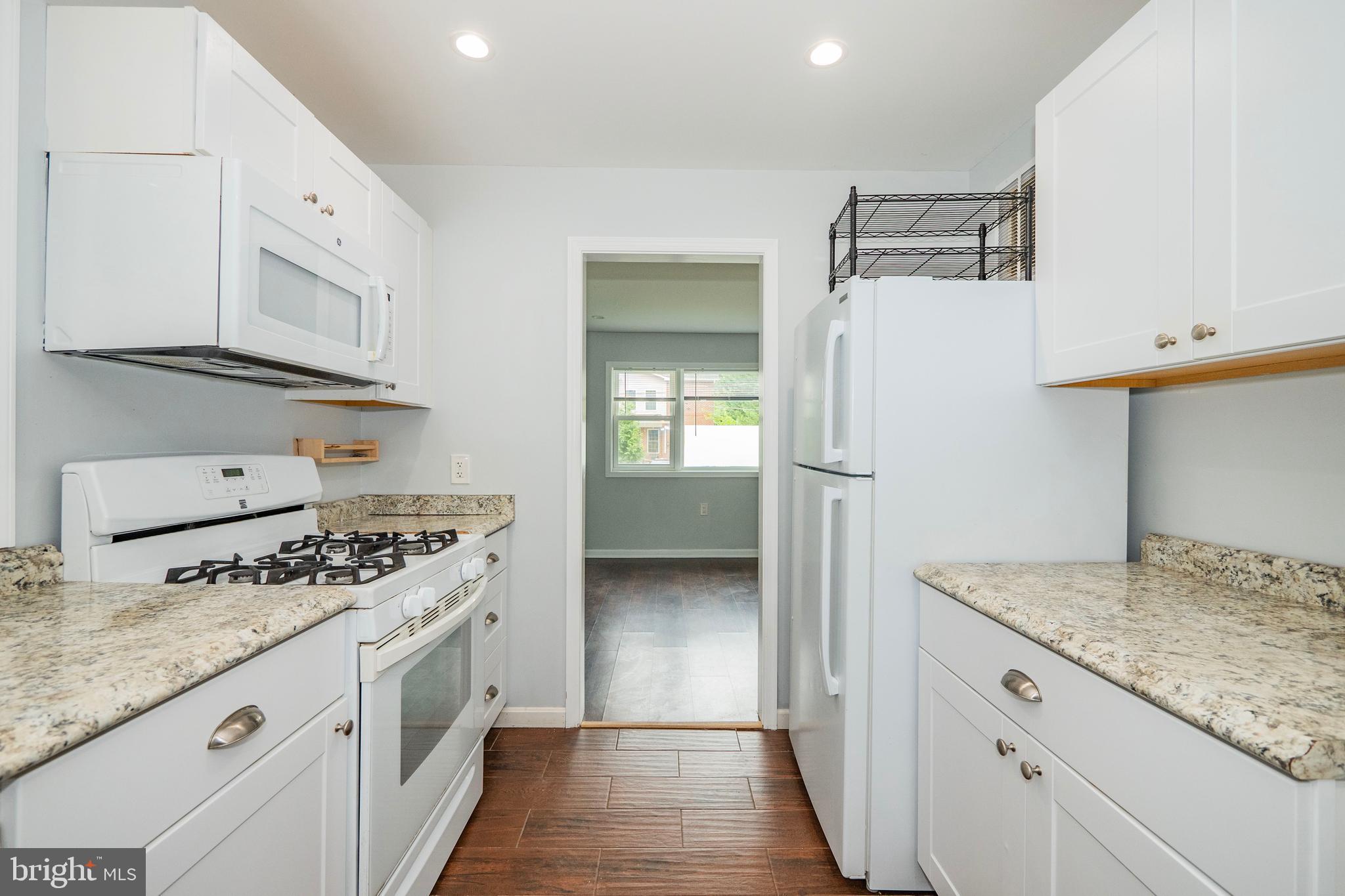 LINCOLN PARK - Residential