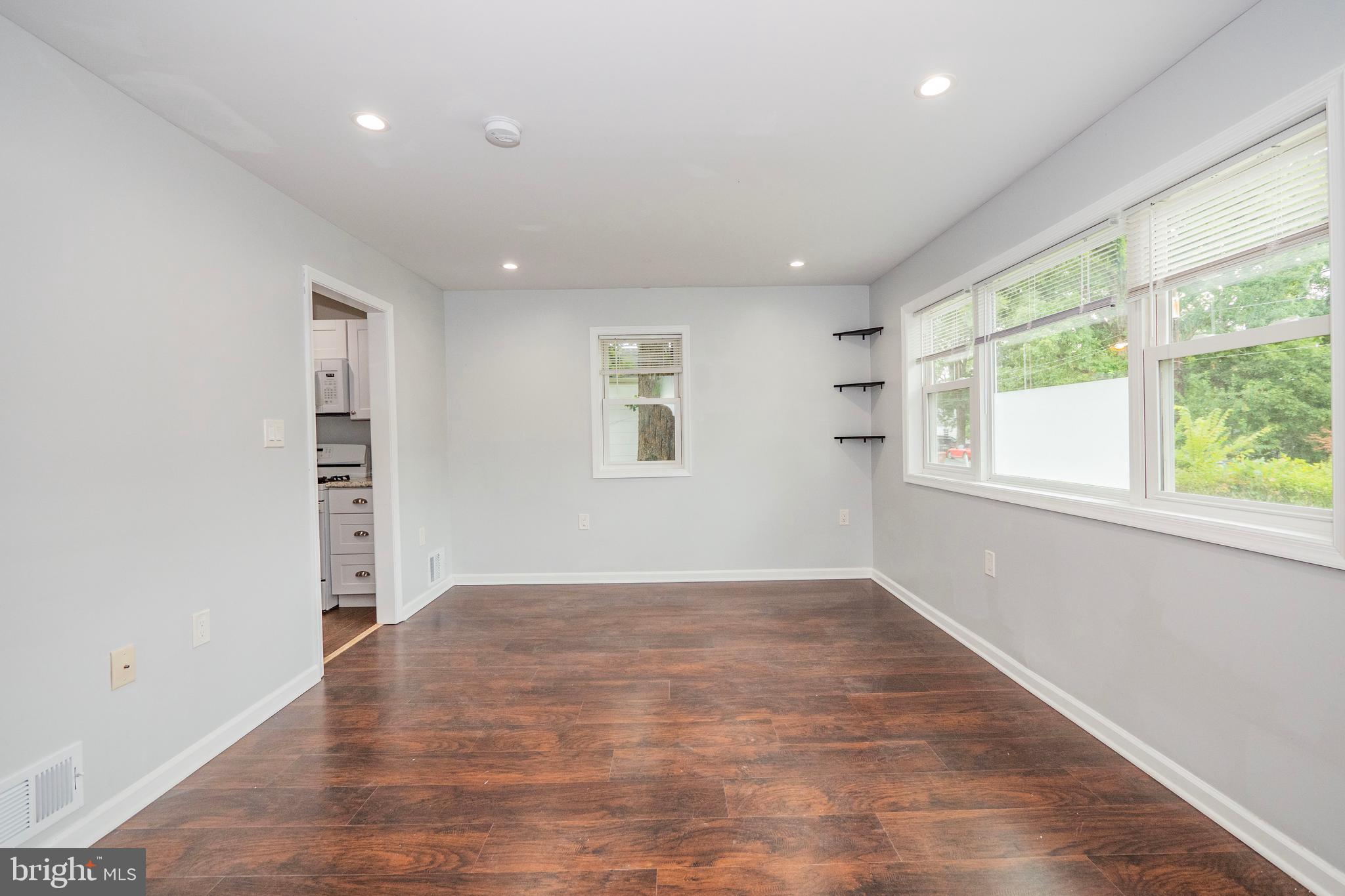 LINCOLN PARK - Residential