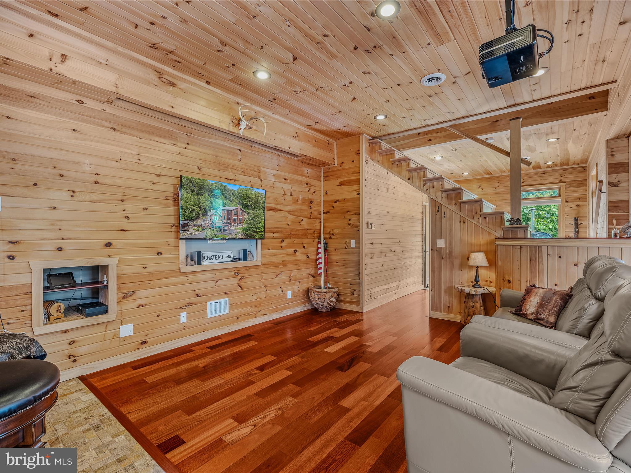 VALLEY HIGH TIMBER FARMS - Residential