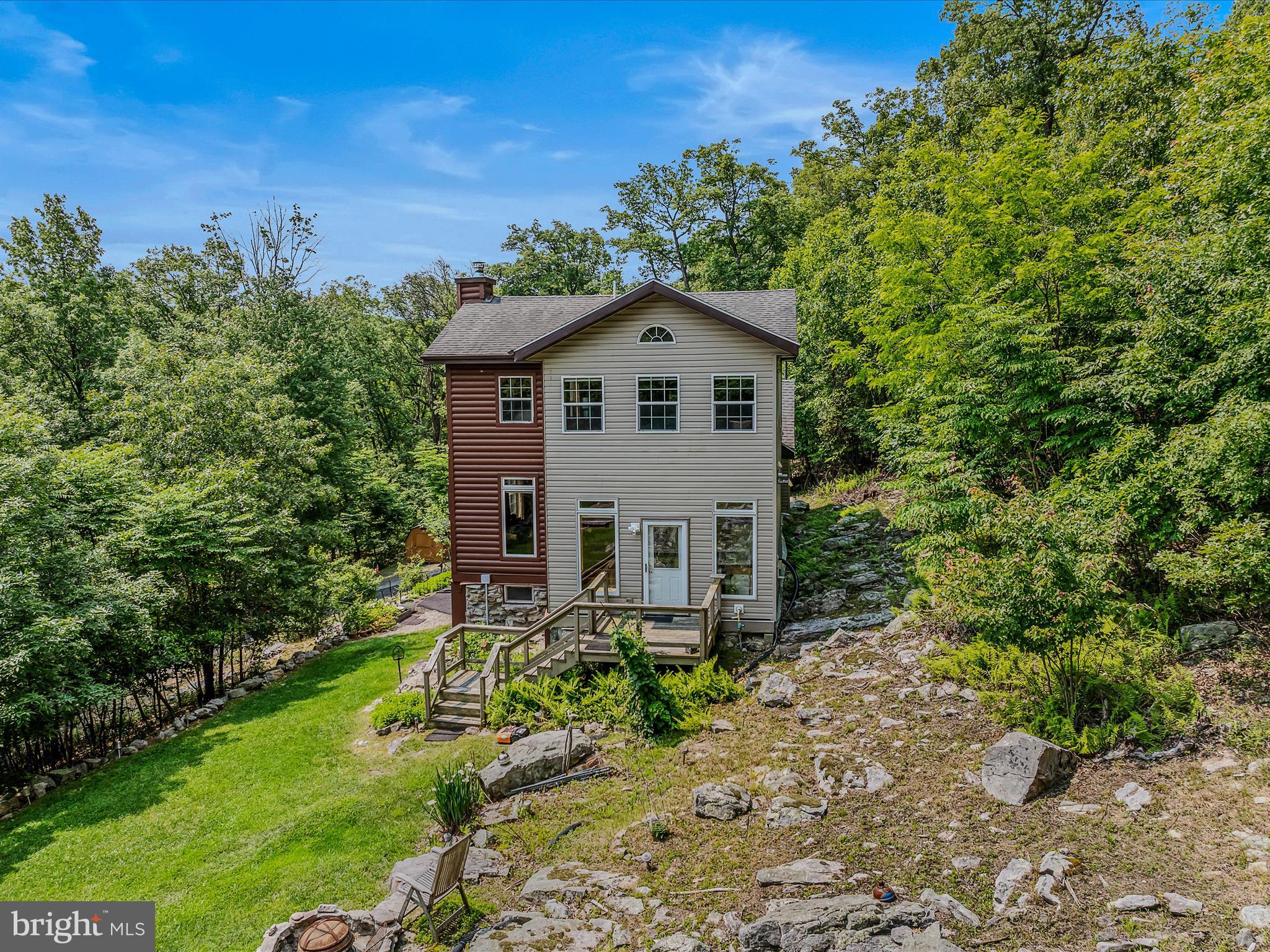 71 CHATEAU LANE