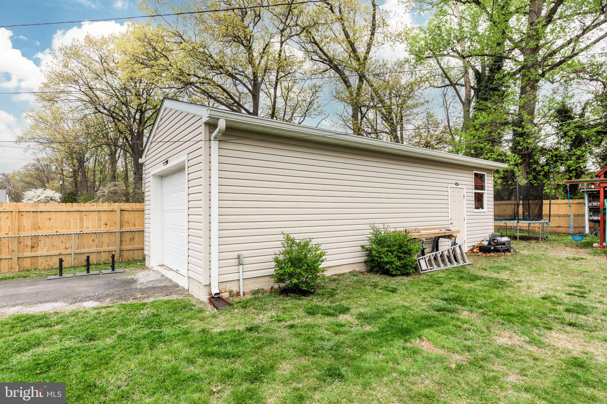 SILVER MANOR - Residential