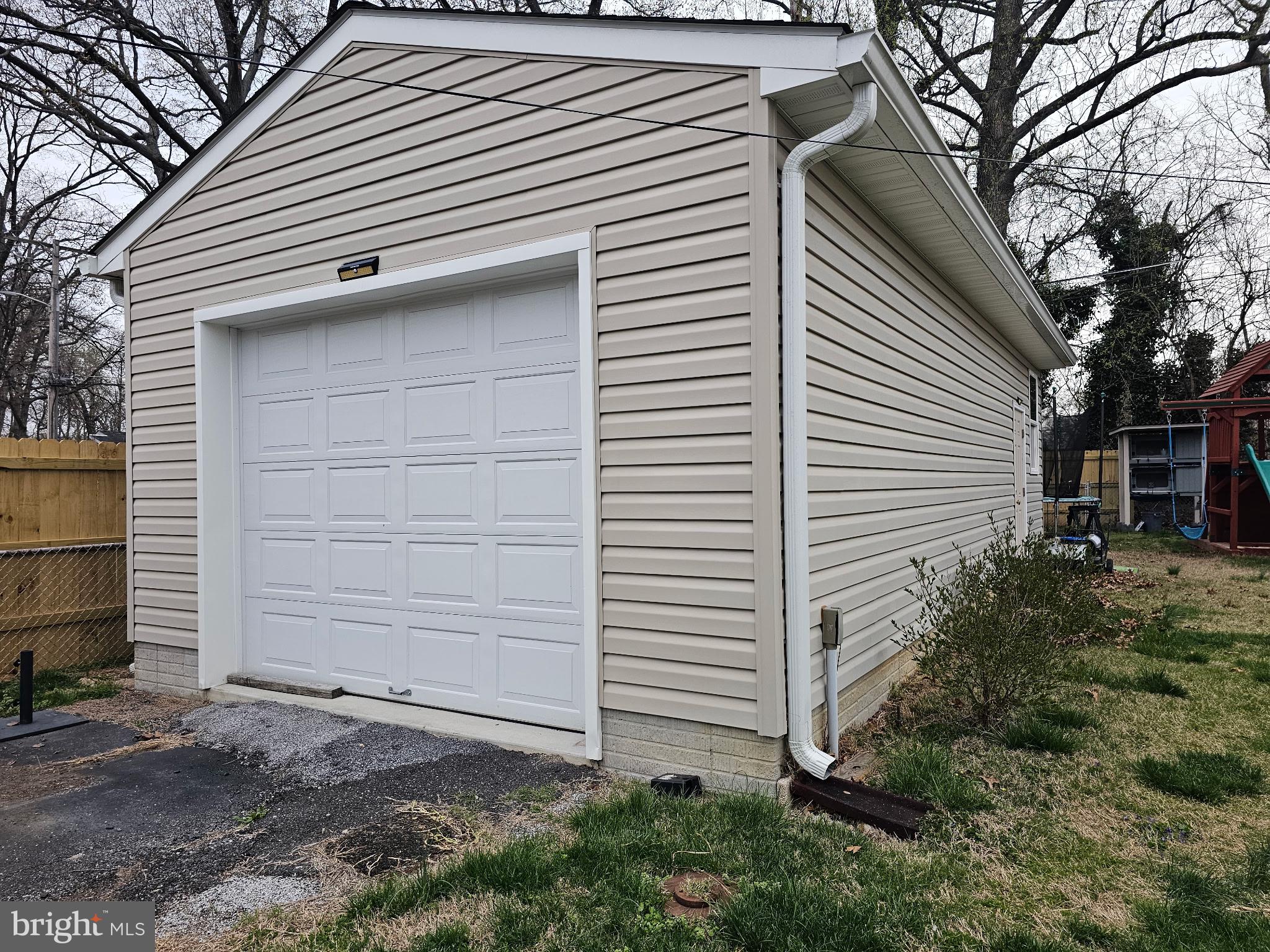 SILVER MANOR - Residential