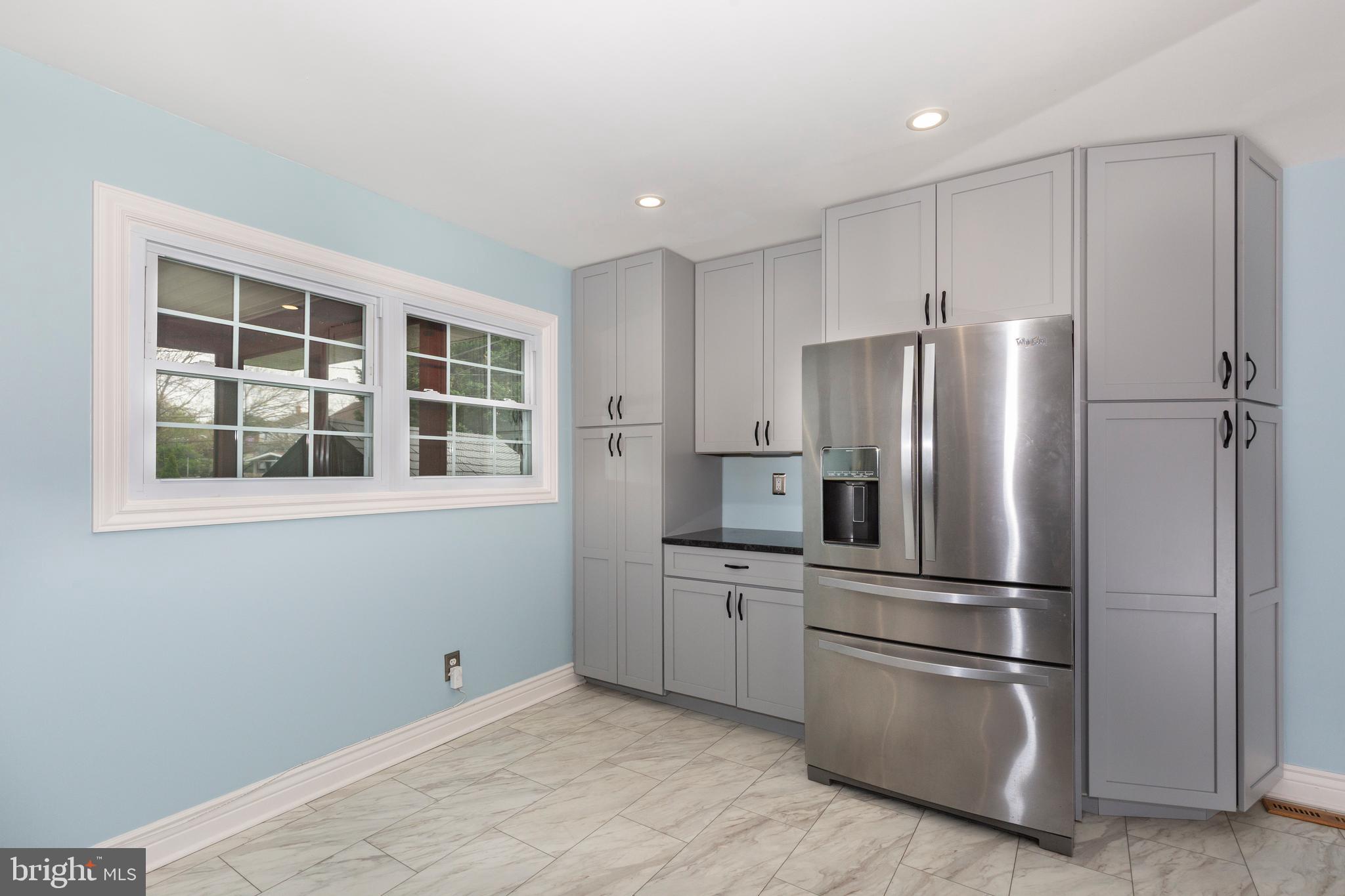 SILVER MANOR - Residential