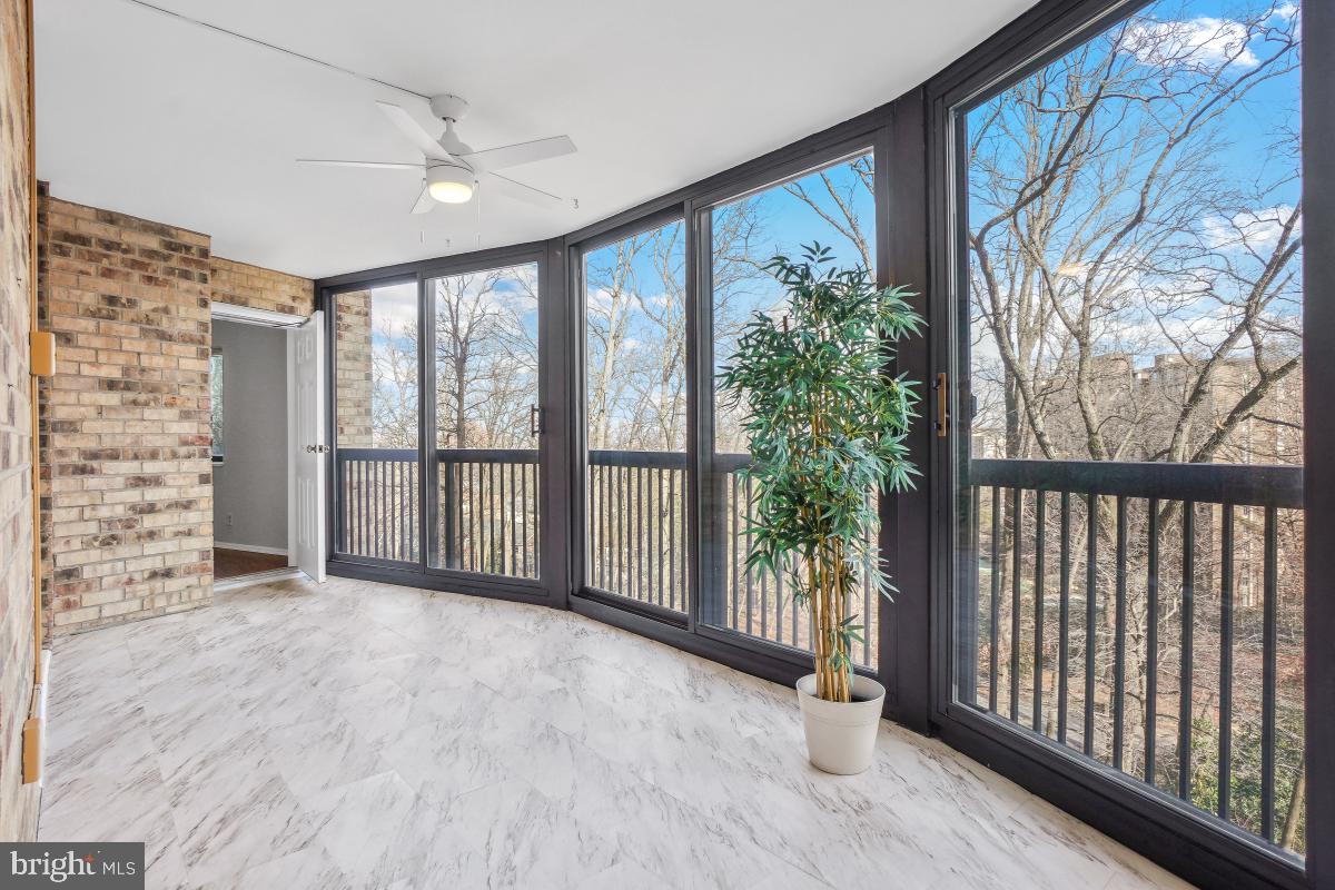 MONTEBELLO - Residential