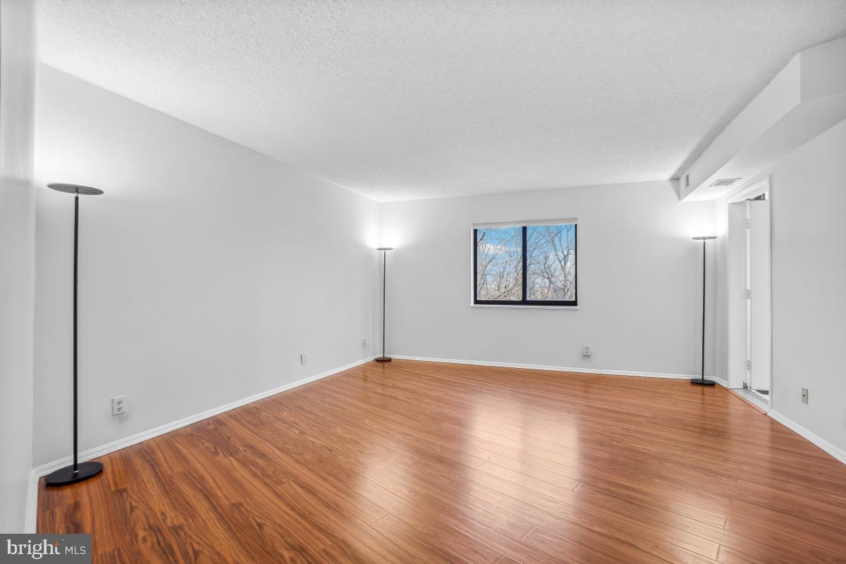 MONTEBELLO - Residential
