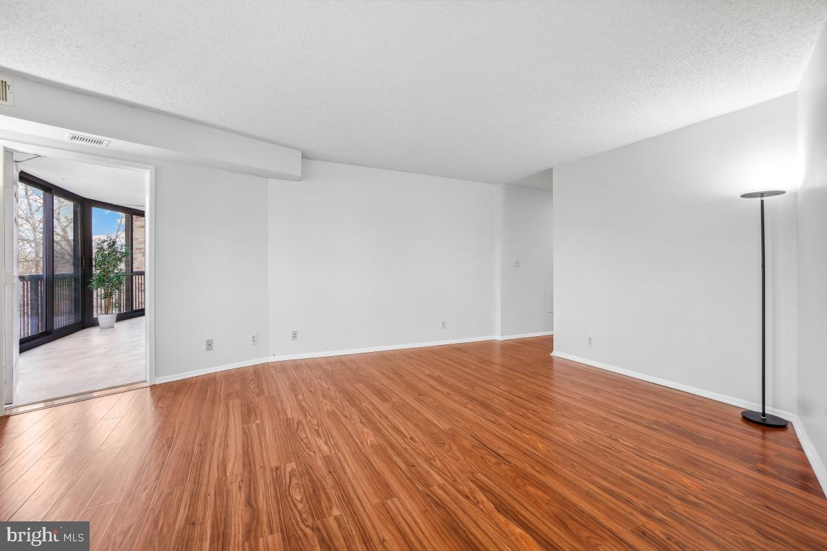 MONTEBELLO - Residential