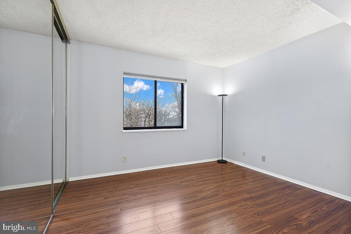 MONTEBELLO - Residential