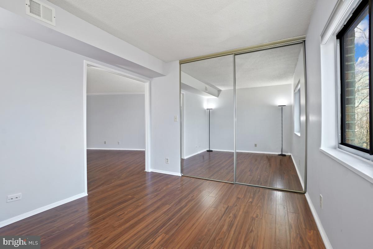 MONTEBELLO - Residential