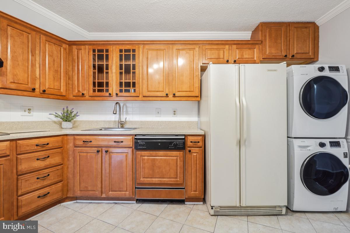 MONTEBELLO - Residential
