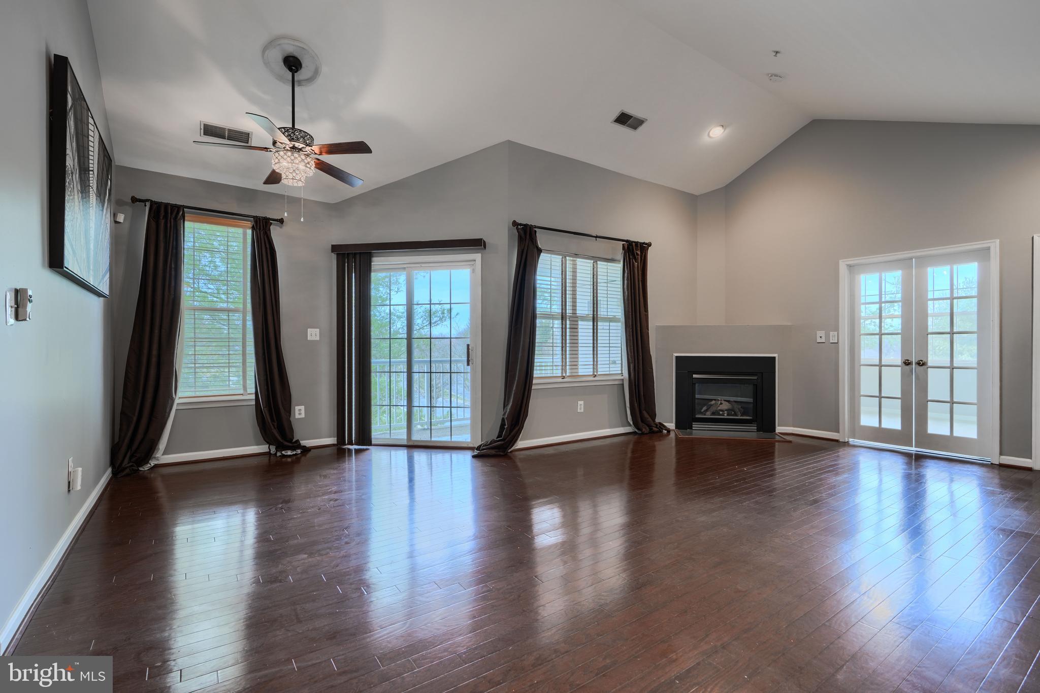 24 HAWK RISE LANE 302