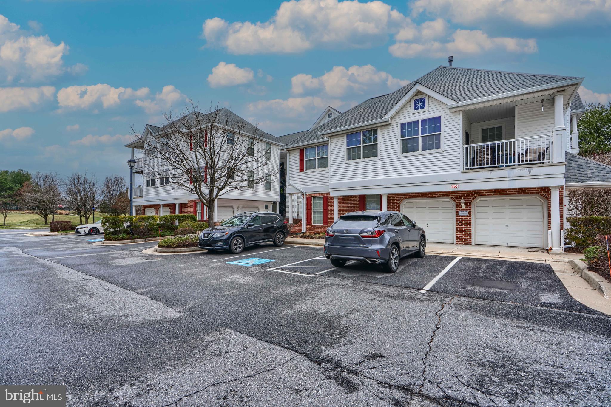 24 HAWK RISE LANE 302