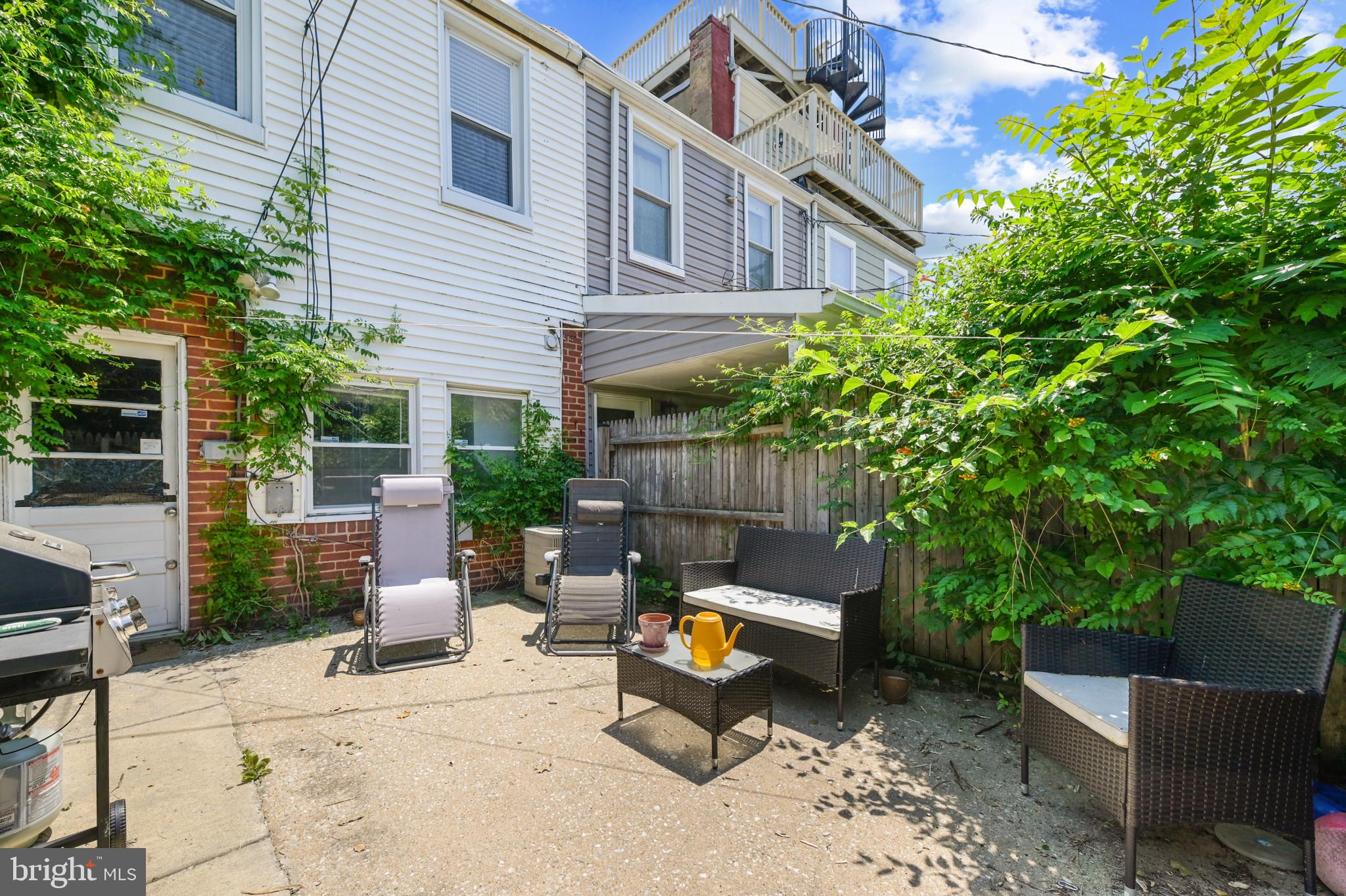 HAMPDEN HISTORIC DISTRICT - Residential Lease