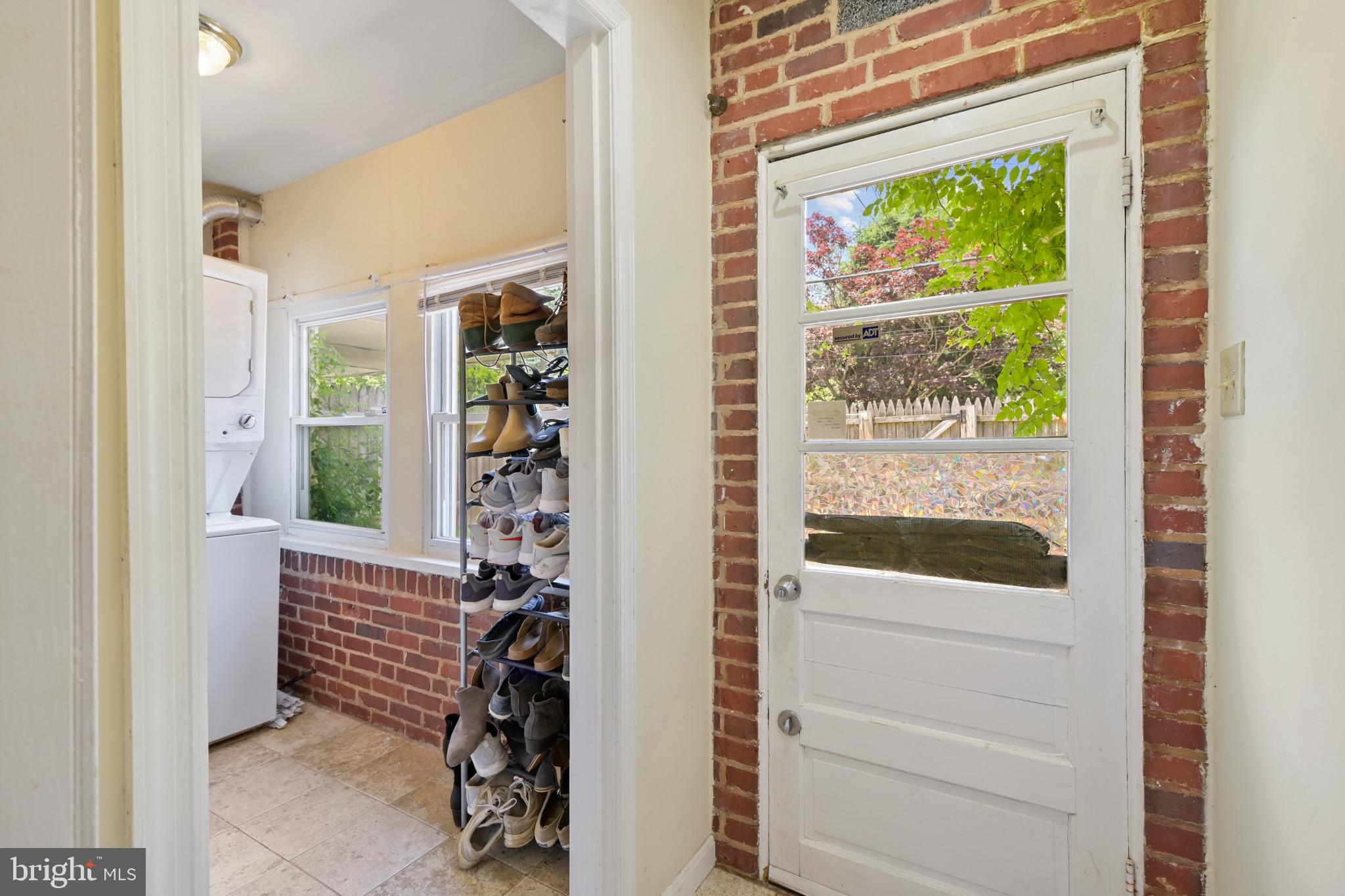 HAMPDEN HISTORIC DISTRICT - Residential Lease