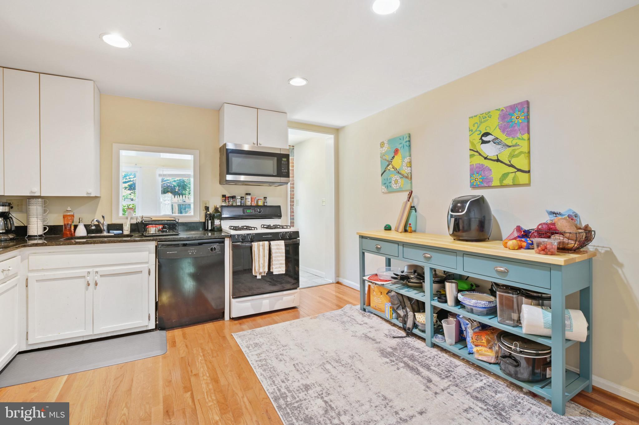 HAMPDEN HISTORIC DISTRICT - Residential Lease