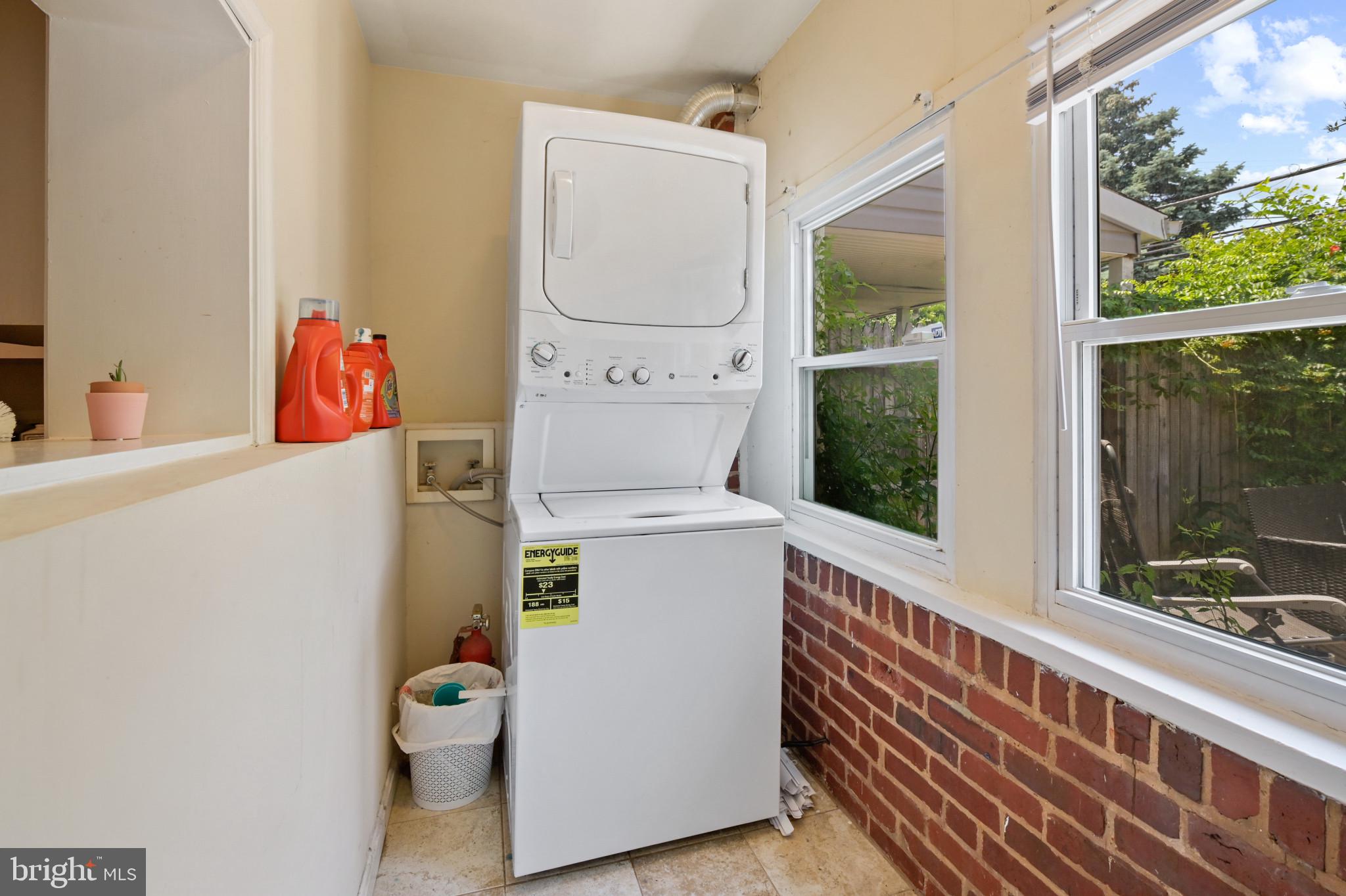 HAMPDEN HISTORIC DISTRICT - Residential Lease