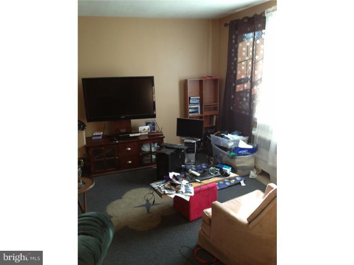 CASTOR GARDENS - Commercial Sale