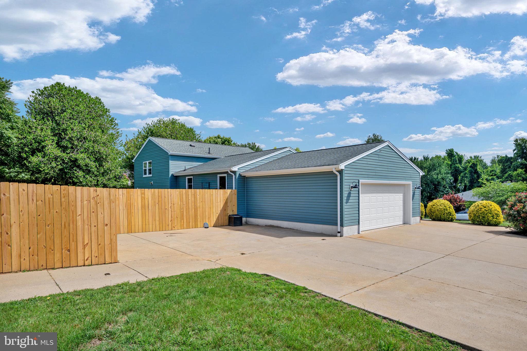 400 COLLINGWOOD DRIVE