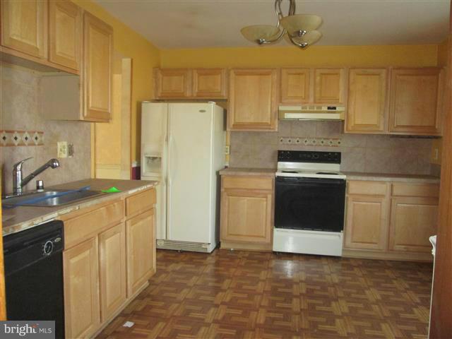 WHISPERING WOODS - Residential