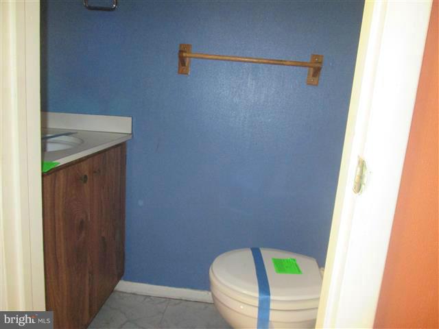 WHISPERING WOODS - Residential