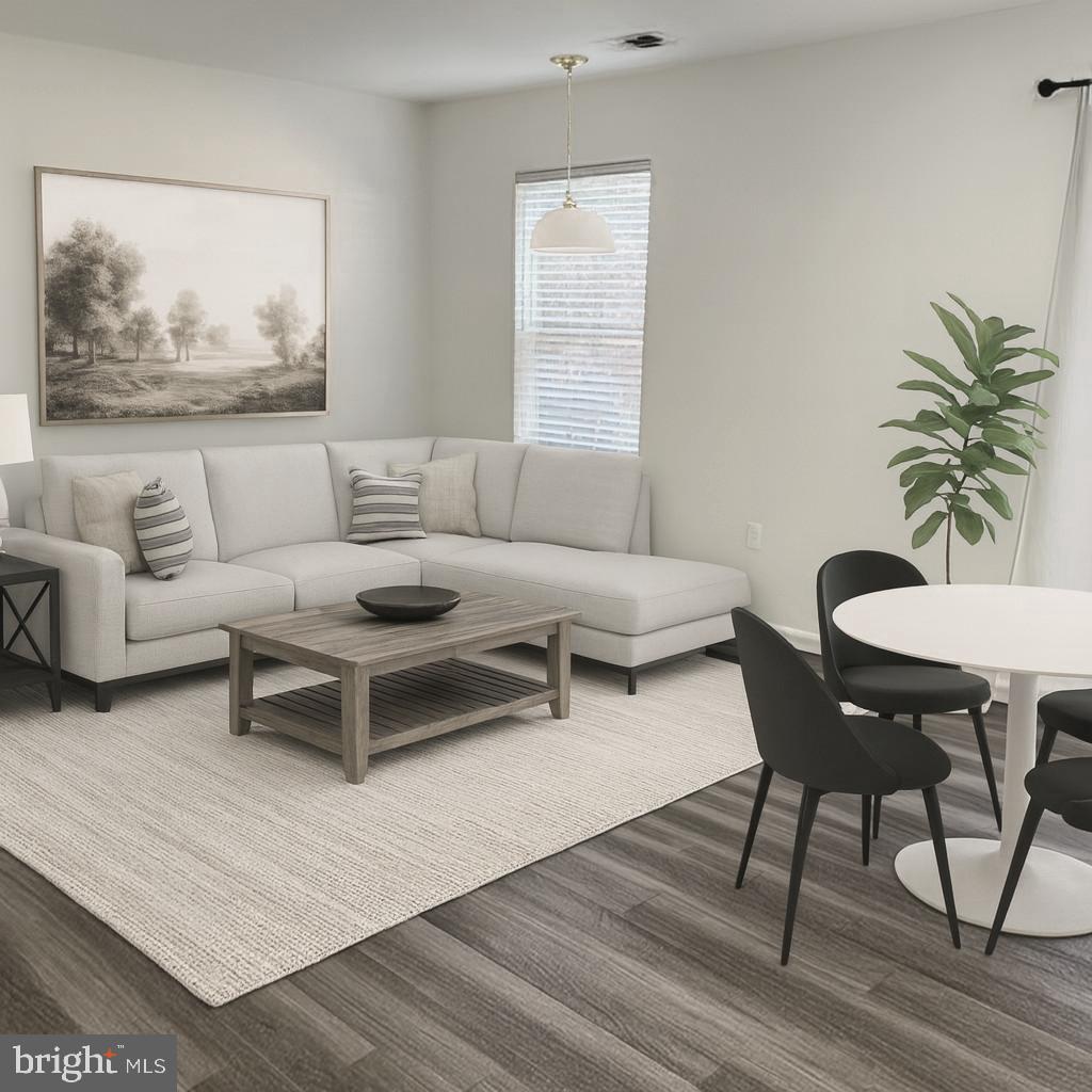 CLOVERLEAF TOWNHOUSES - Residential Lease