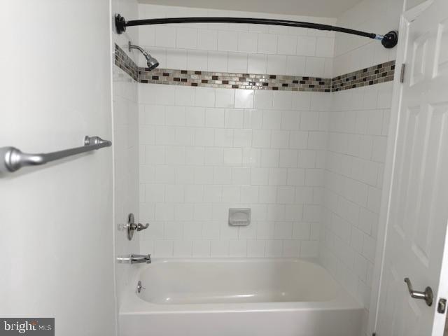 CLOVERLEAF TOWNHOUSES - Residential Lease