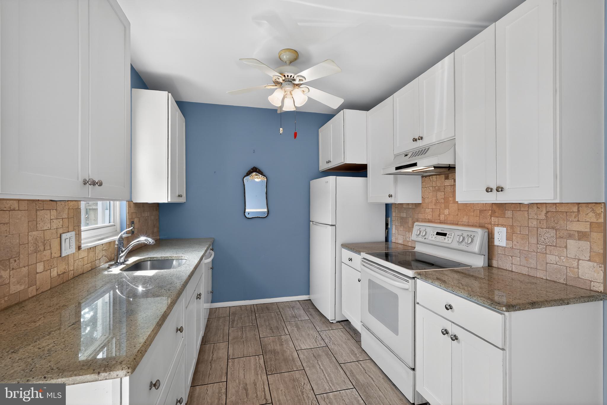 BRITTANY GLEN - Residential