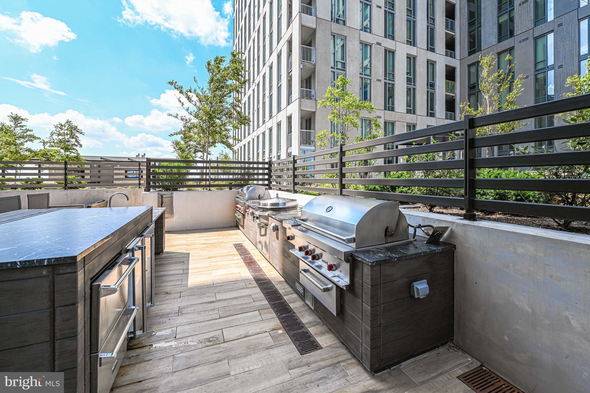 THE VERSE CONDO - Residential