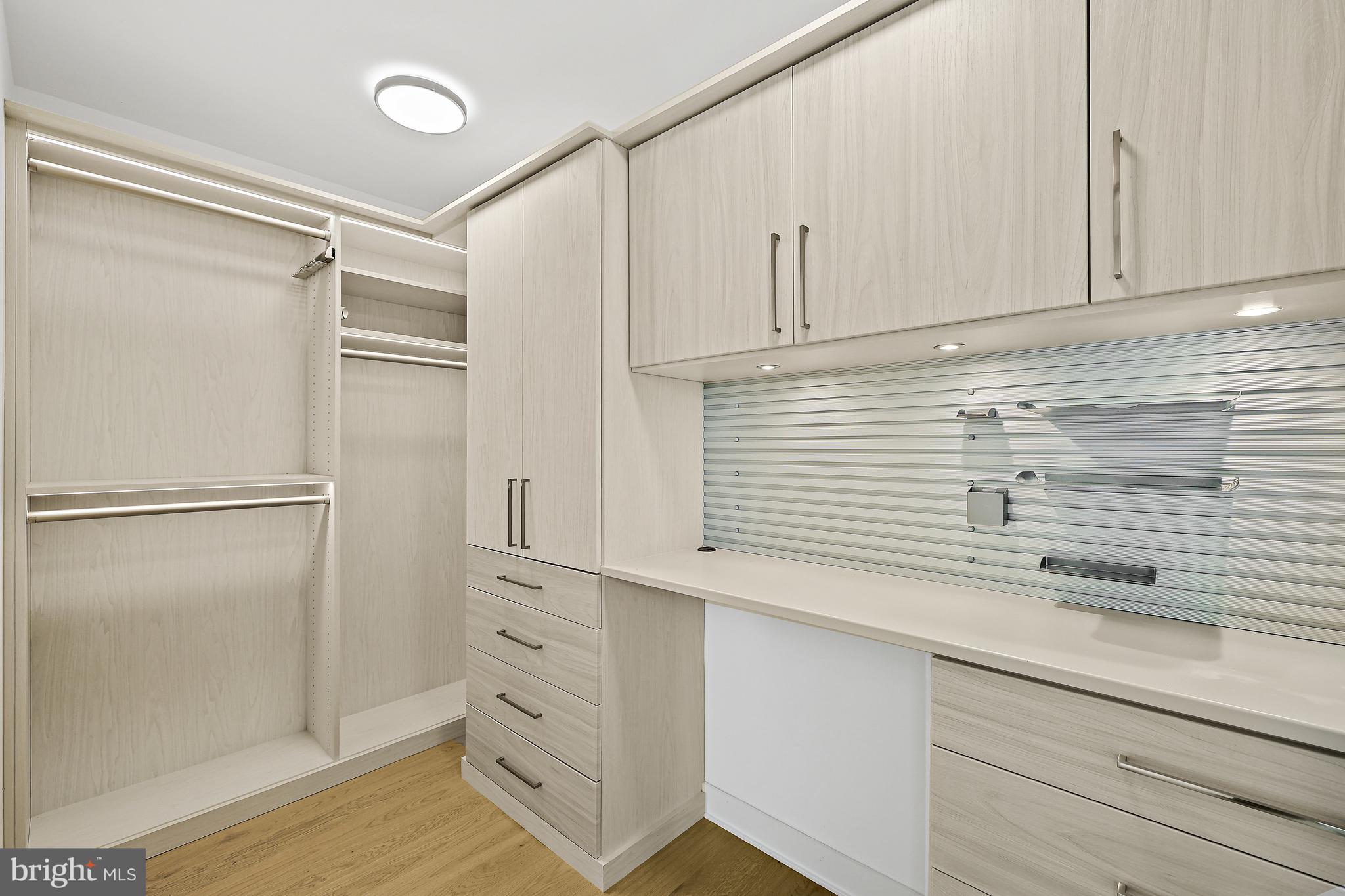 THE VERSE CONDO - Residential