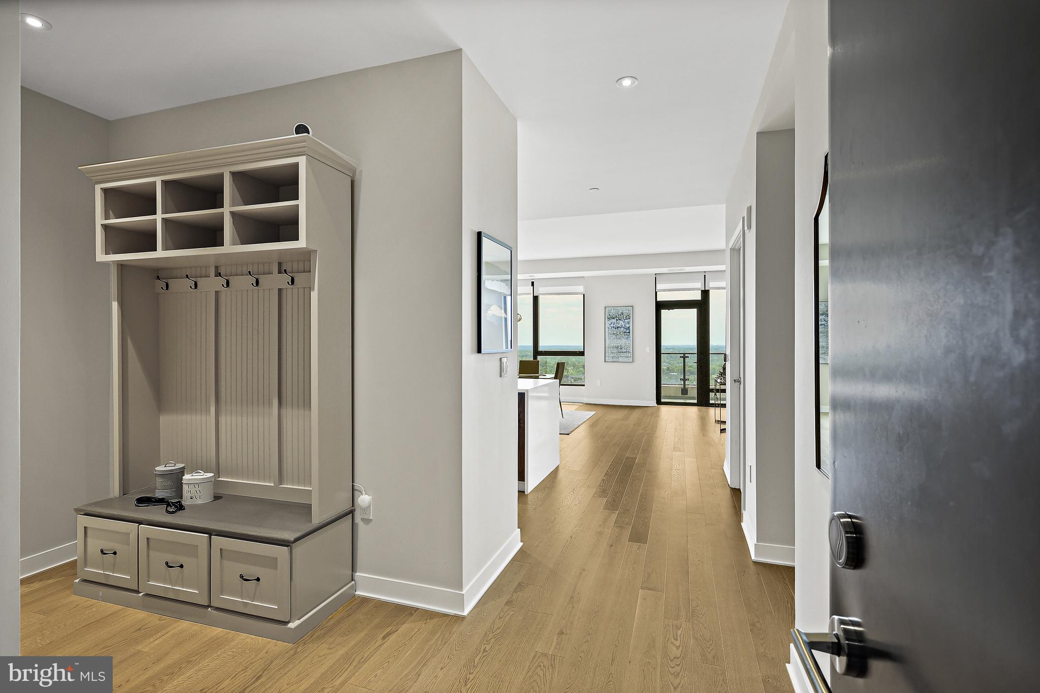 THE VERSE CONDO - Residential