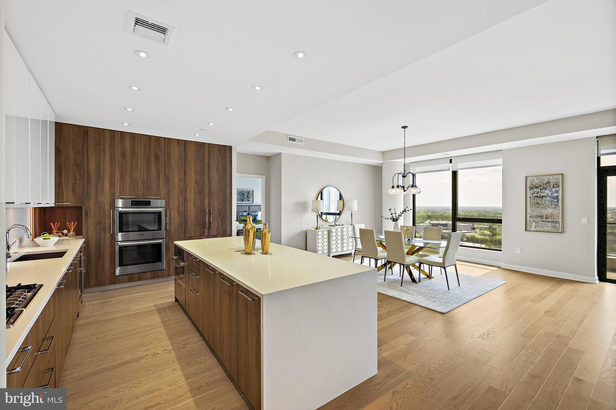 THE VERSE CONDO - Residential