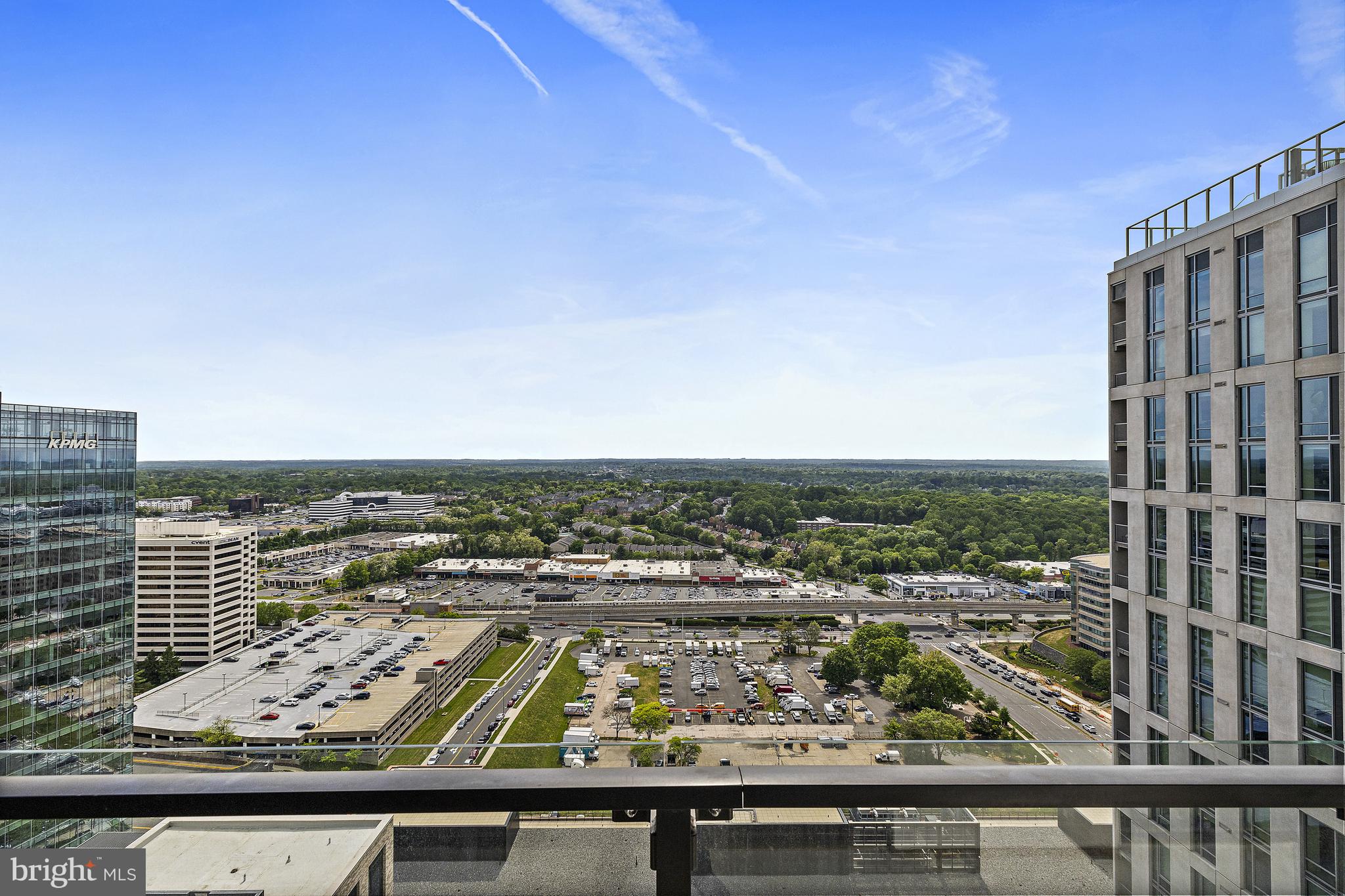 THE VERSE CONDO - Residential