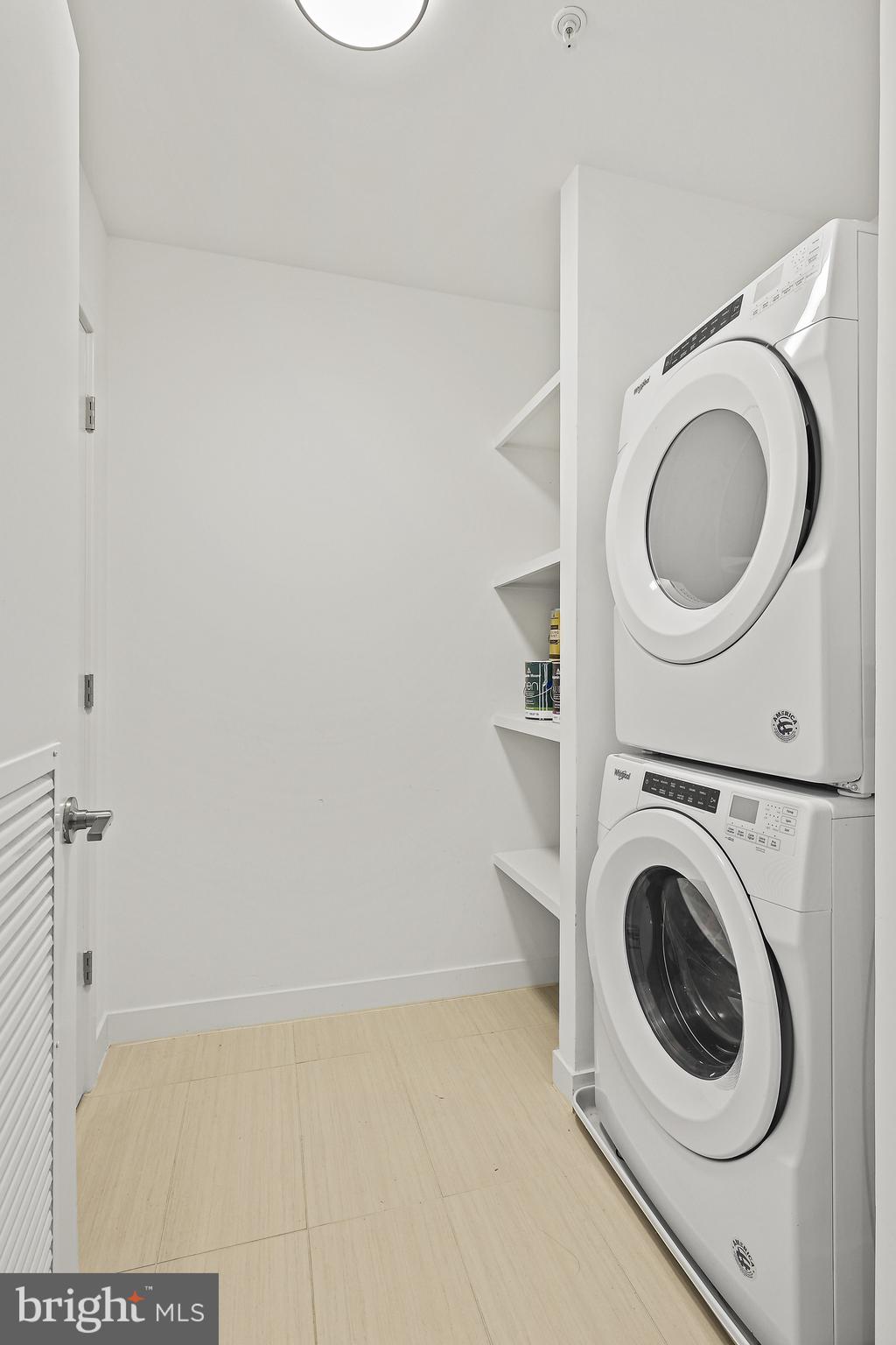 THE VERSE CONDO - Residential