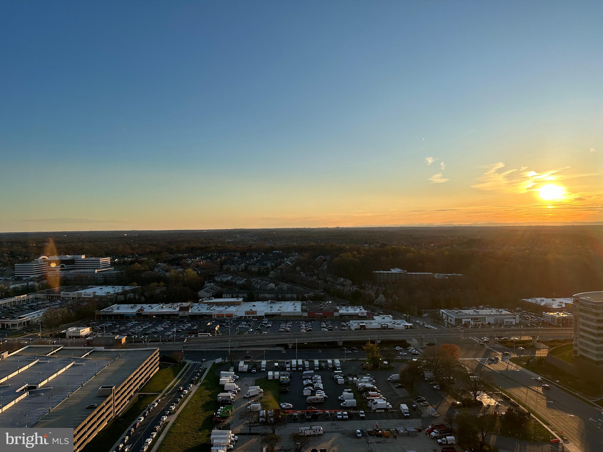 THE VERSE CONDO - Residential