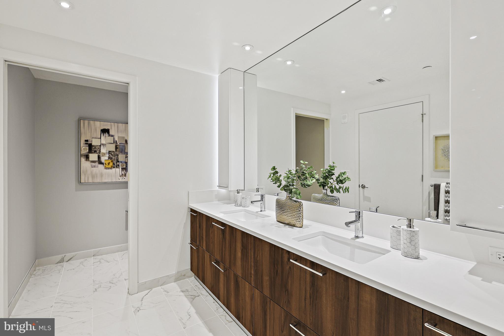 THE VERSE CONDO - Residential