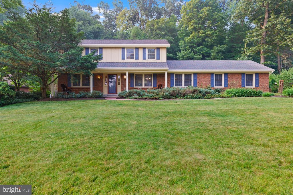 Photo of 885 N Maple Street, Ephrata, PA 17522 (MLS # PALA2052646)