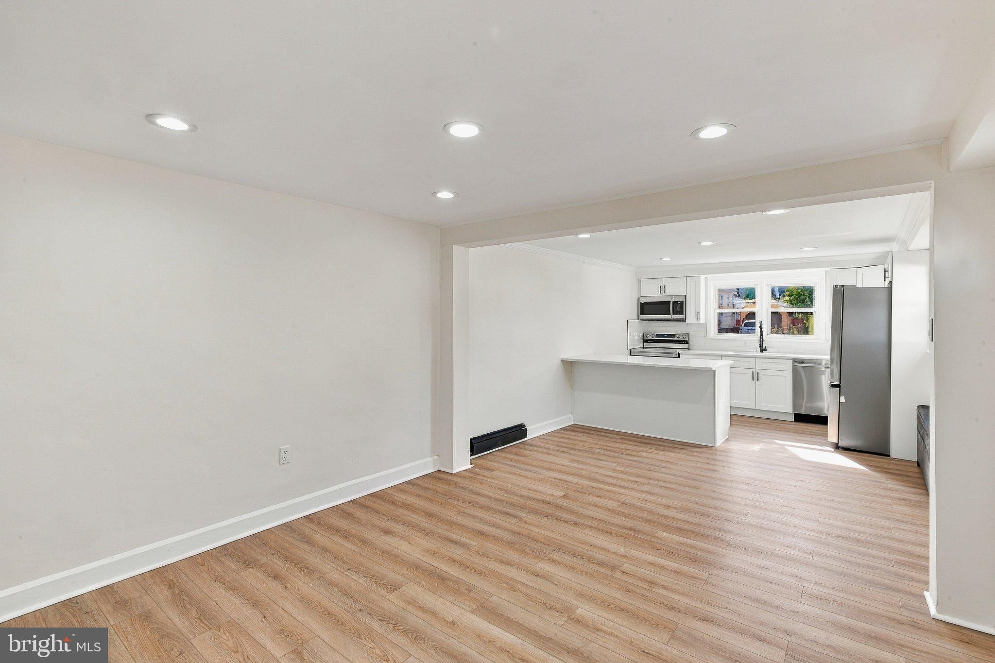 17 W WOOD STREET