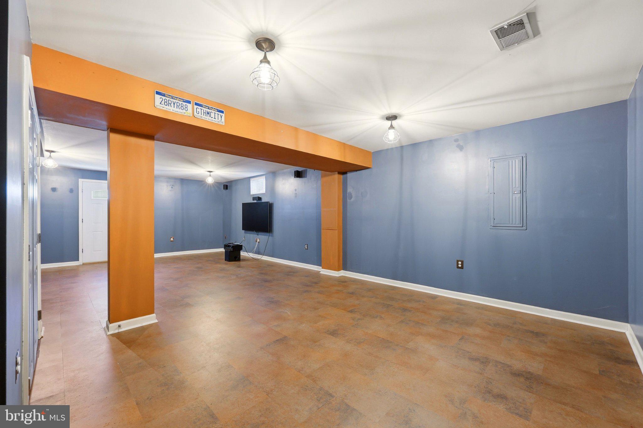 MCCAULEY CROSSING - Residential