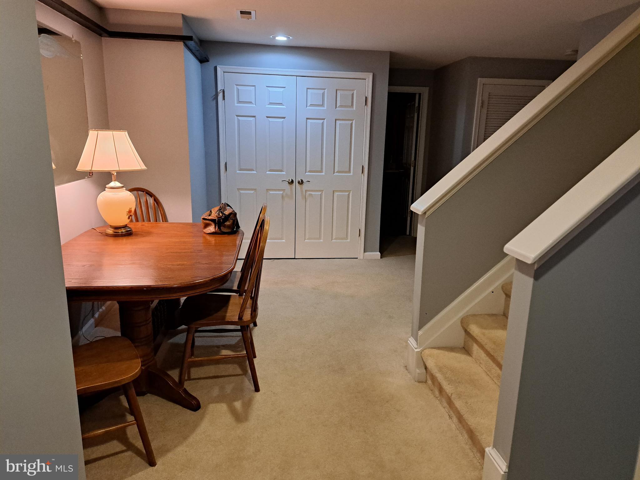 FOX POINT - Residential Lease