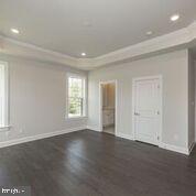 WAYNE GLEN - Residential