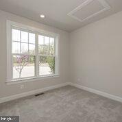 WAYNE GLEN - Residential